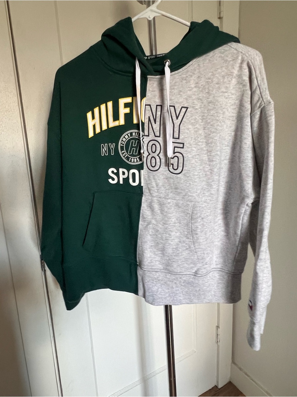 Tommy Hilfiger Green & Gray Two-Tone Crewneck Hoodie Sweatshirt